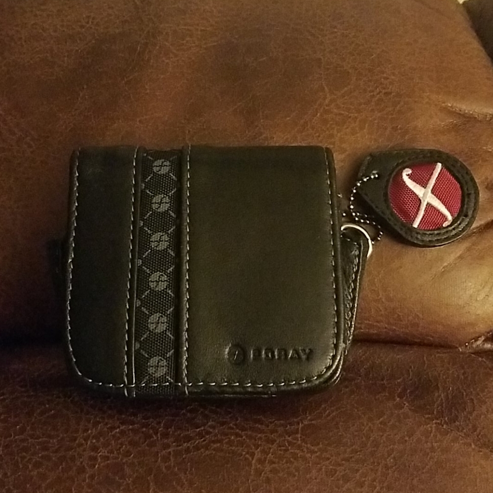 Used Foray cardholder/wallet